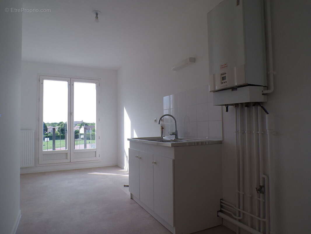 Saint pierre du perray centre ville - photo 6