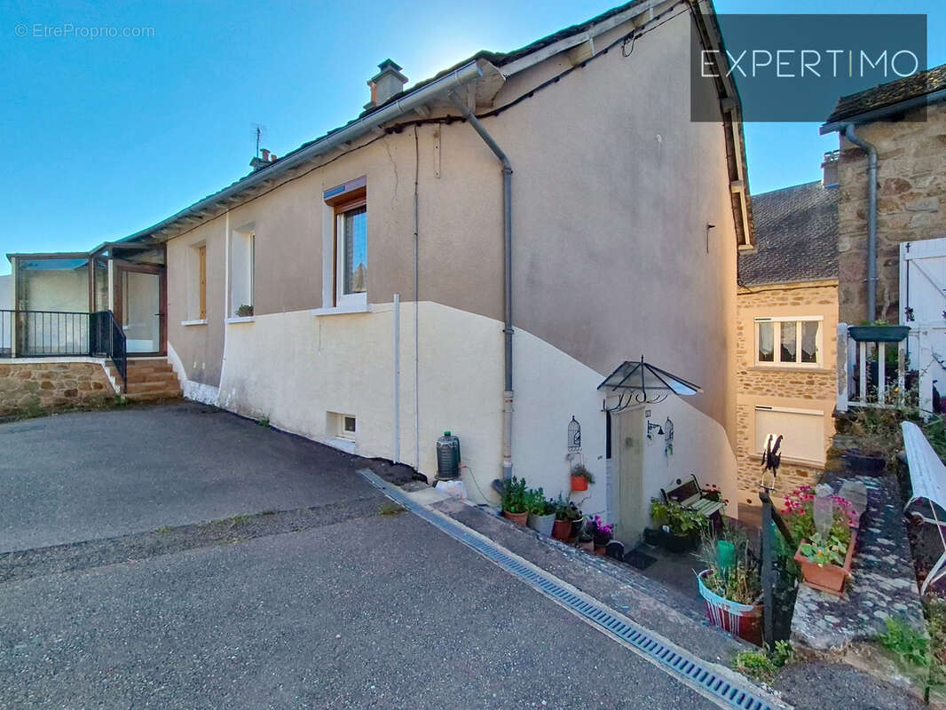 Maison à CASSAGNES-BEGONHES