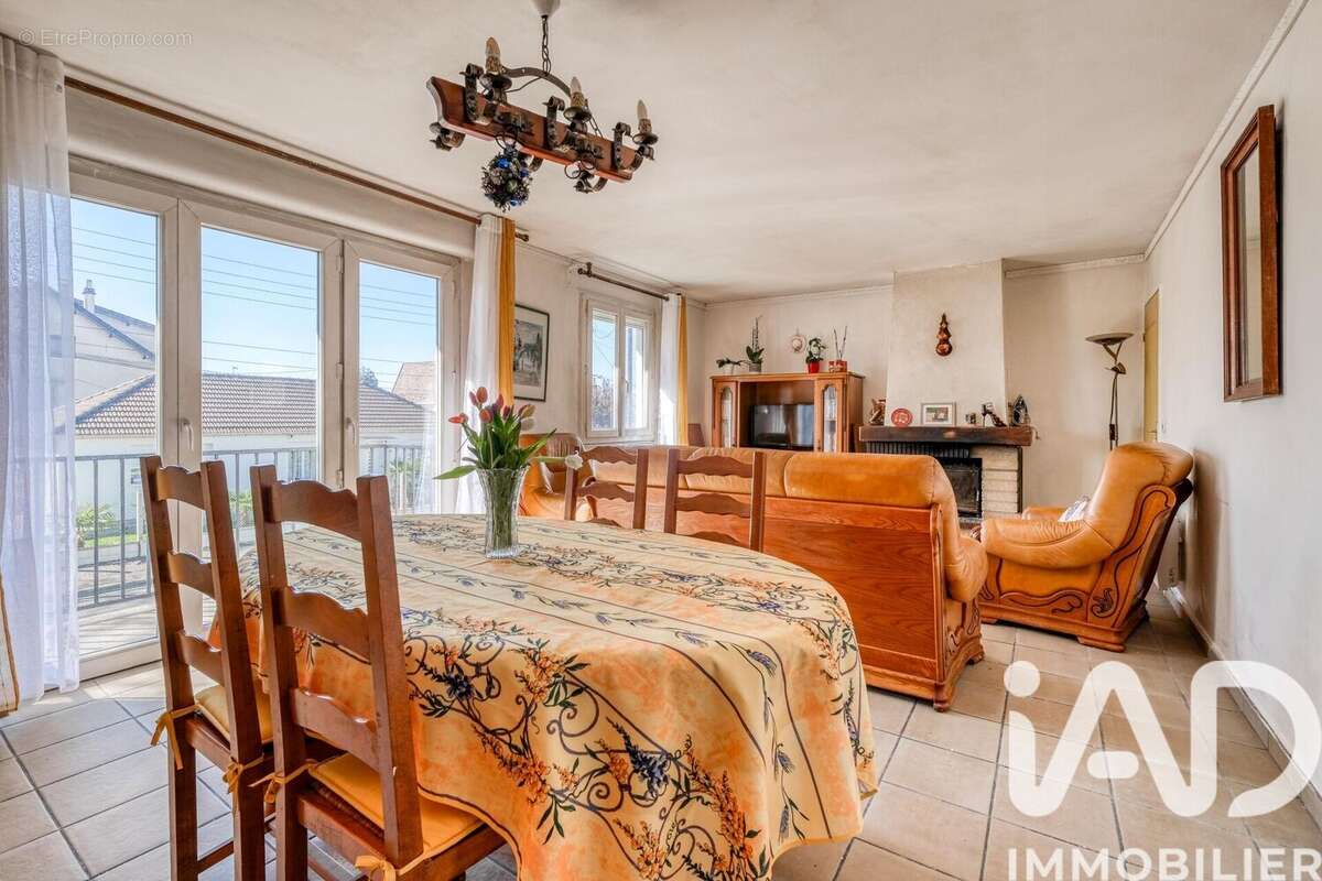 Photo 3 - Maison à VAUJOURS