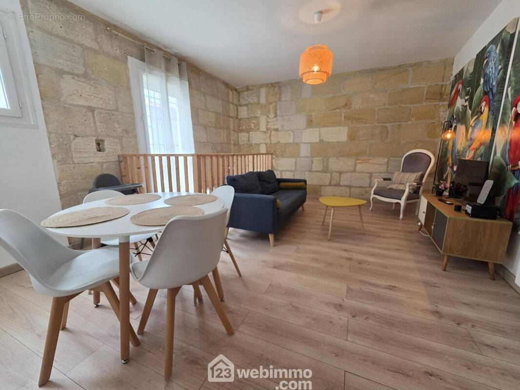 Un charme fou pour cette maison de ville aux murs en pierre - Maison à BORDEAUX
