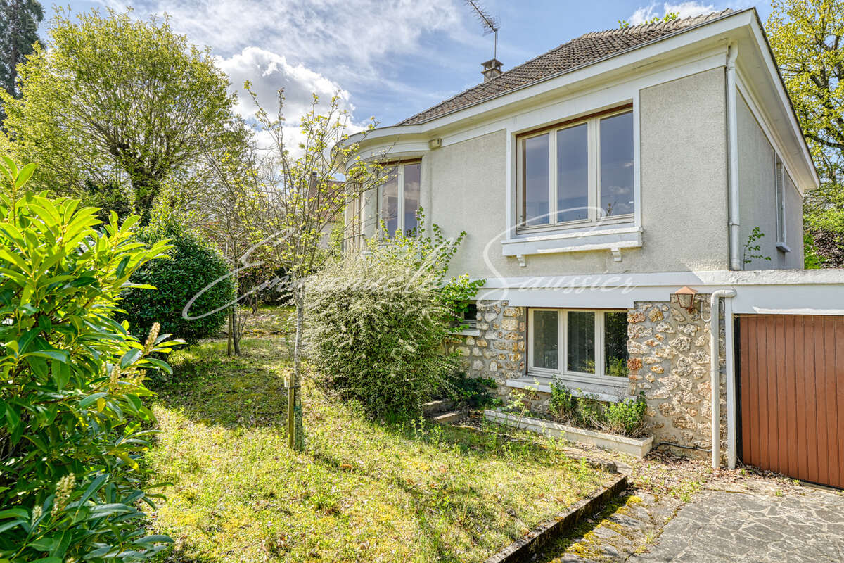 Maison à LA CELLE-SAINT-CLOUD