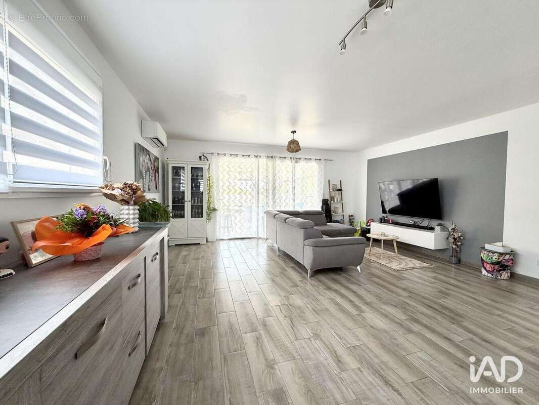Maison 99 m² à Ornaisons  - photo 5