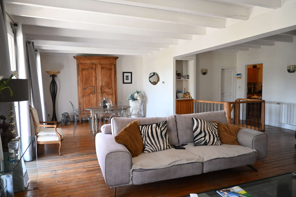 Maison de caractère avec piscine et doubles garages quartier Pasteur - photo 7