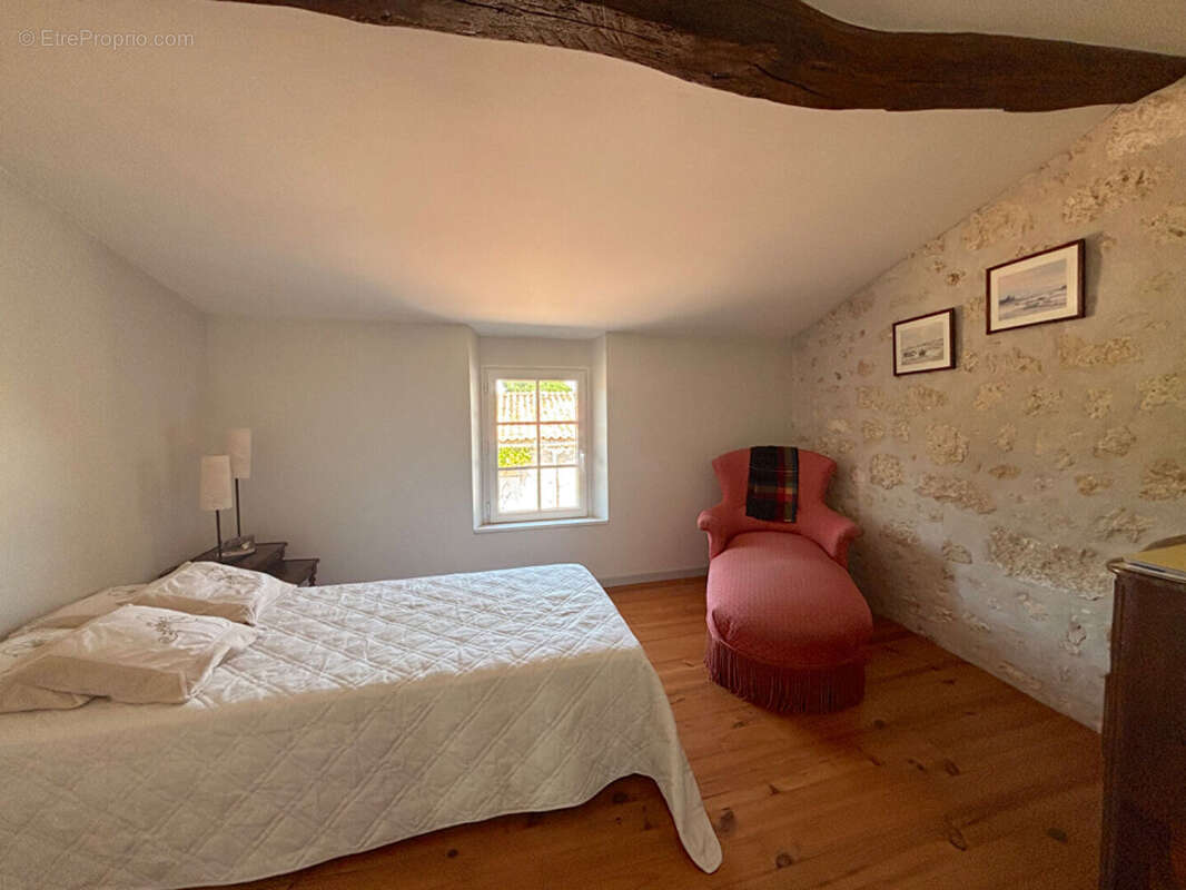 Maison d'exception à Nancras : un havre de paix au coeur du centre-ville - photo 15