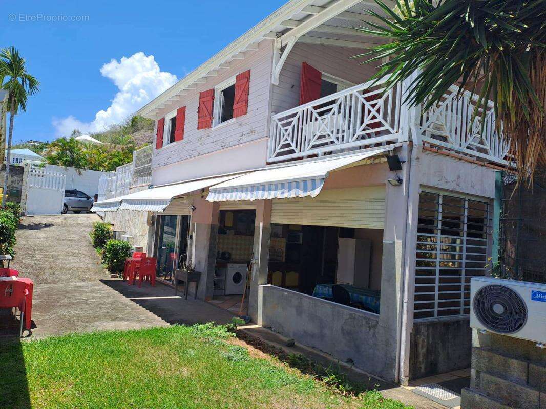 A VENDRE – Maison avec fort potentiel locatif à Dizac au Diamant - photo 11