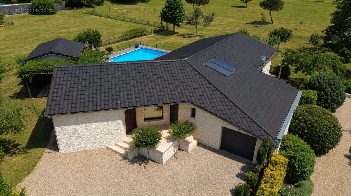 Maison familiale de 150 m2 avec piscine à Bergerac - photo 2