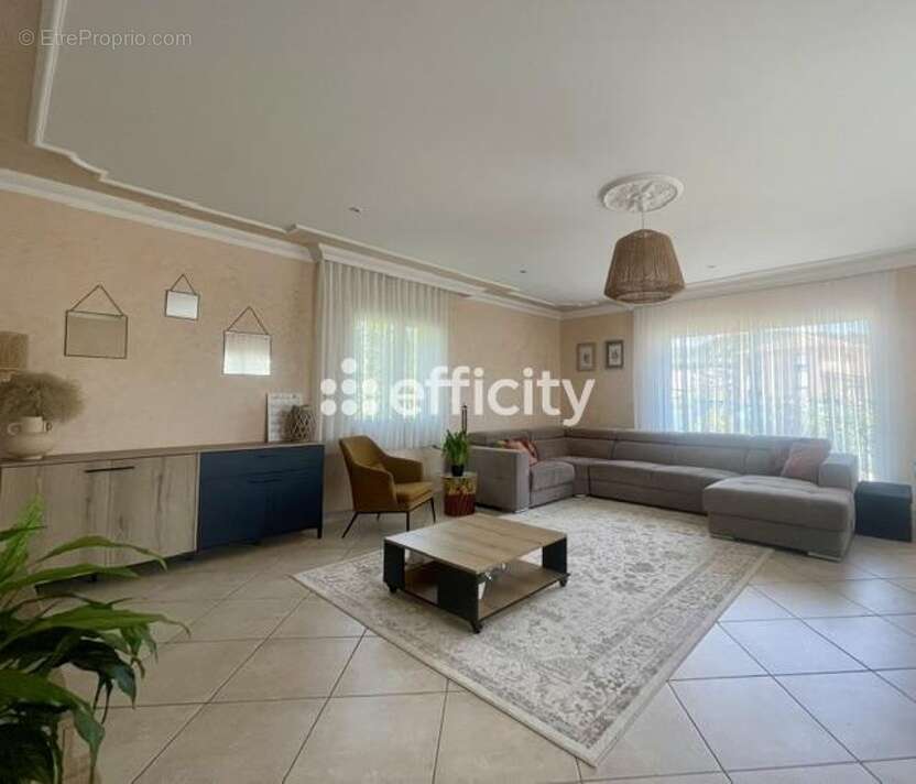 Maison 167 m² à Saint-Maurice-L'exil  - photo 3