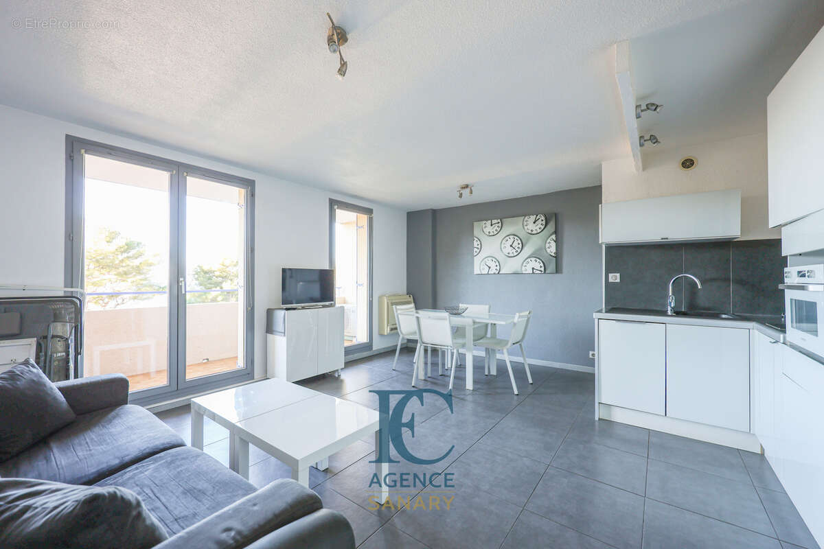 Appartement à SANARY-SUR-MER