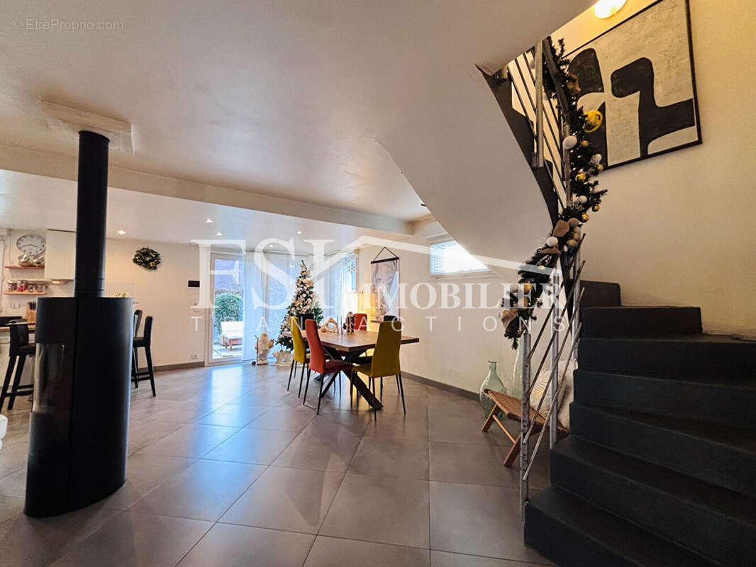 Maison à SAINT-LEU-LA-FORET