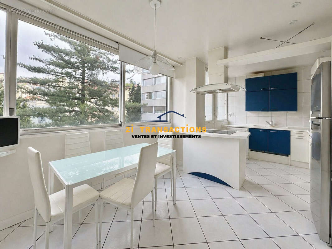 Appartement à SAINT-ETIENNE