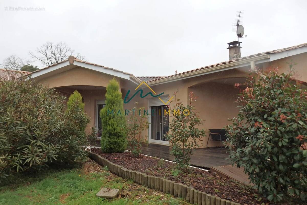Maison à AILLAS