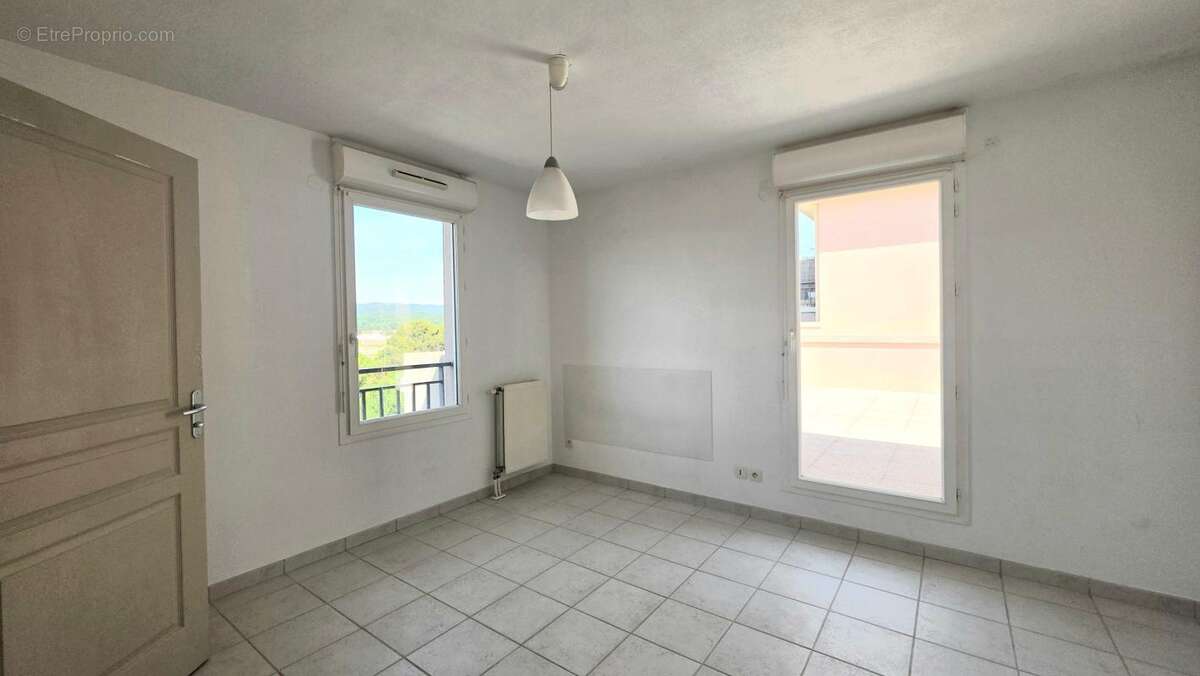 Appartement à LAMBESC