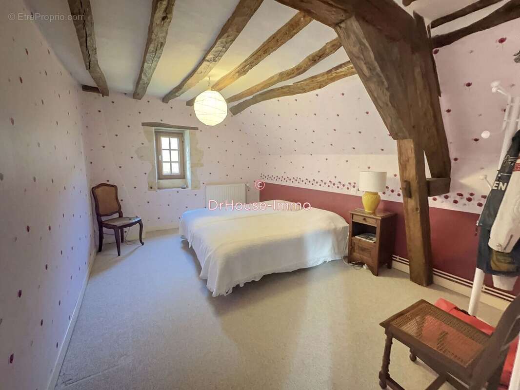 Maison à BELLOU-LE-TRICHARD