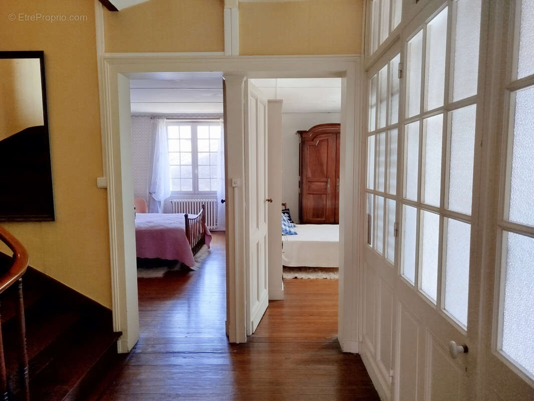 Maison à LAMOTHE-MONTRAVEL