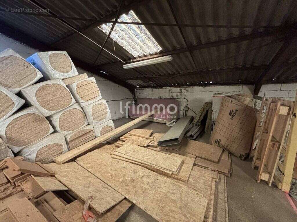 hangar et locaux commerciaux vide - photo 7