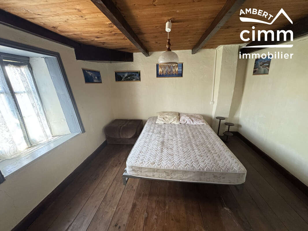 Maison à CHAUMONT-LE-BOURG