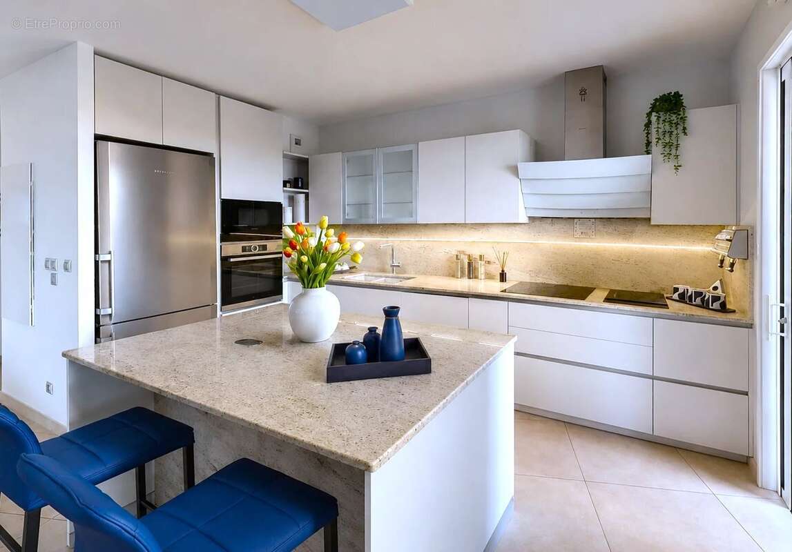 Appartement à HYERES