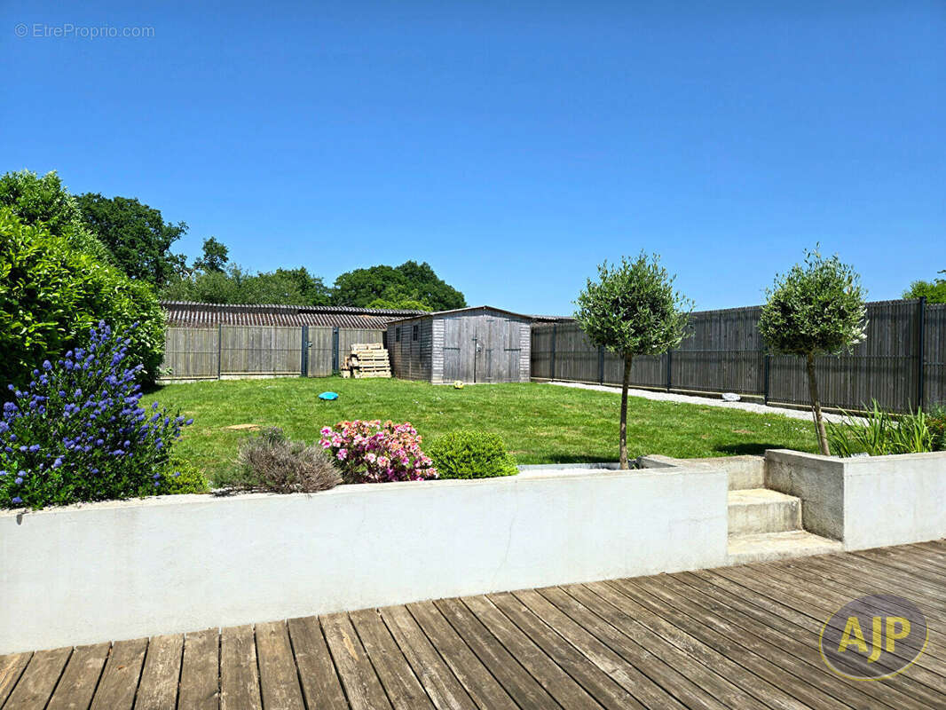 SAINT-JEAN-BREVELAY : Maison T5 dans le bourg, entièrement rénovée  - 20 min de Vannes ? DPE C ? Uniquement chez AJP ! - photo 17