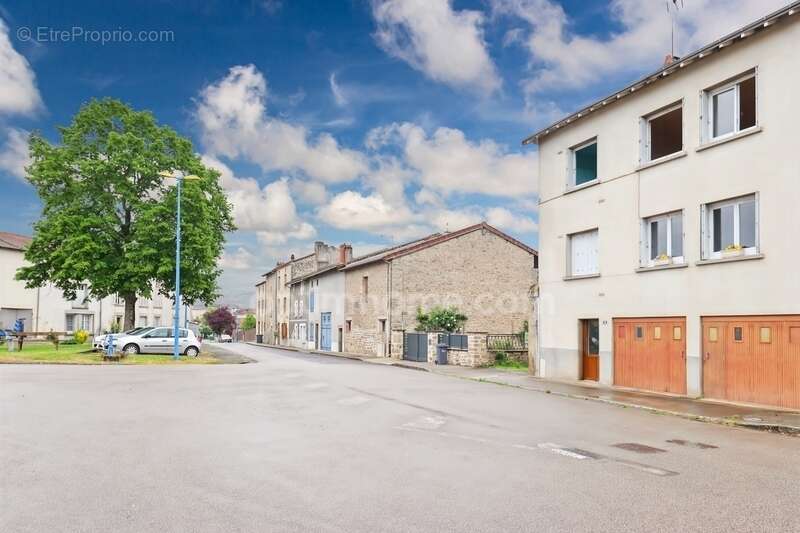 Appartement à CHATEAUPONSAC