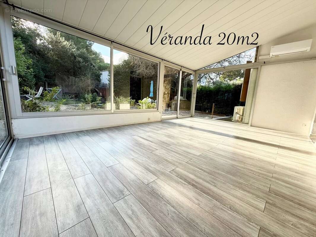 Maison à SIX-FOURS-LES-PLAGES