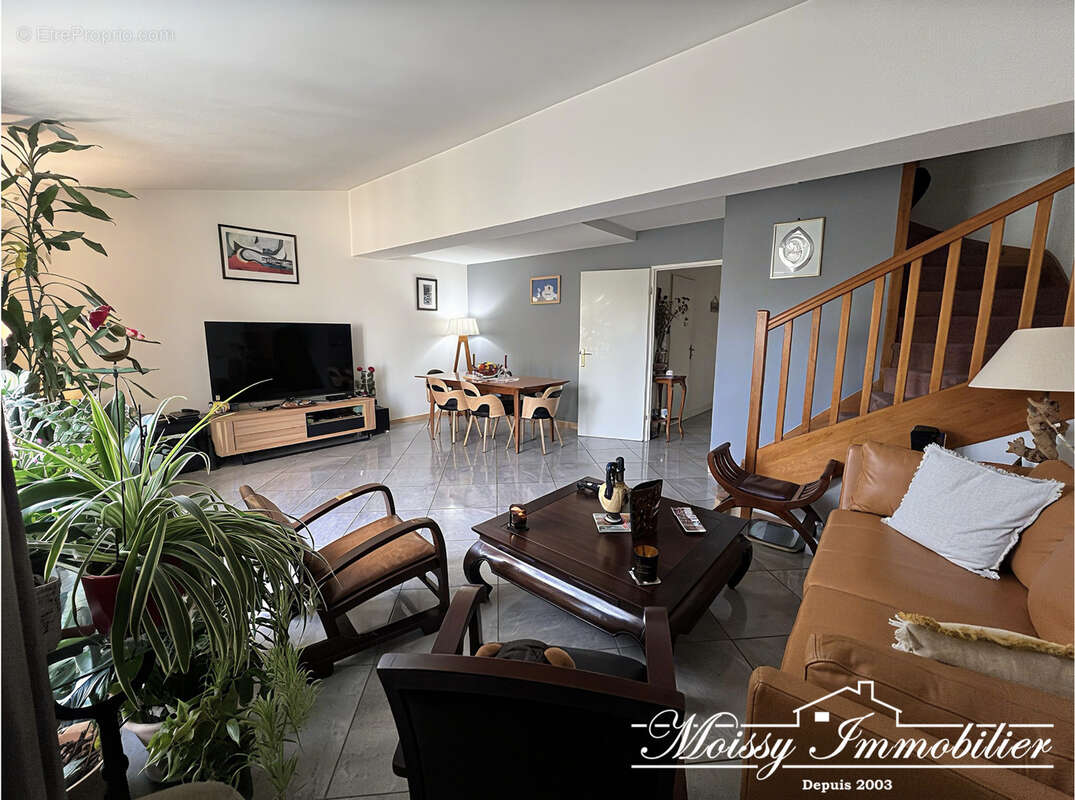 Maison à MOISSY-CRAMAYEL