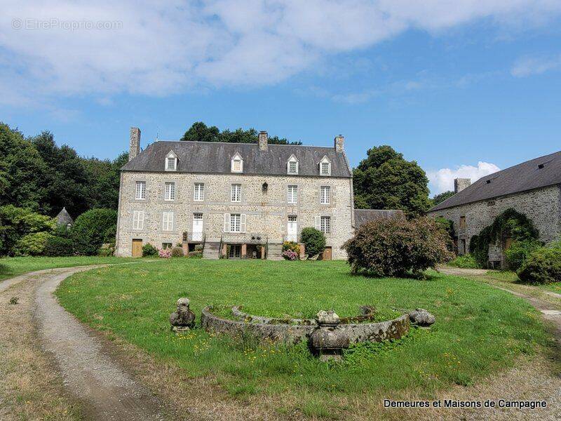 Maison à DUCEY