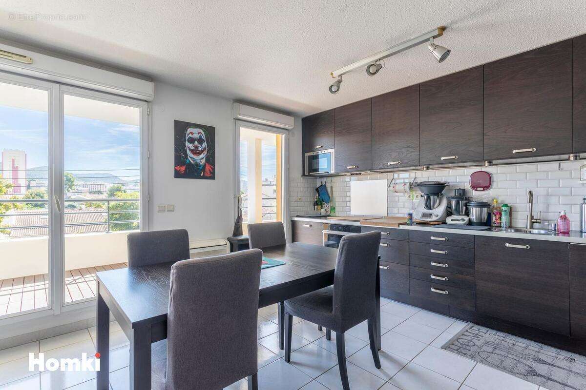 Appartement à MARSEILLE-10E