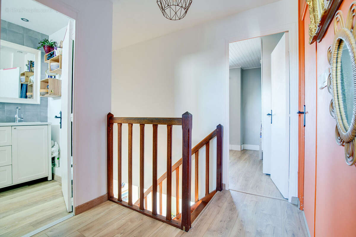 A vendre nantes zola - maison 3 chambres/jardin/ 1 salle de bains et 1 salle d eau - photo 5