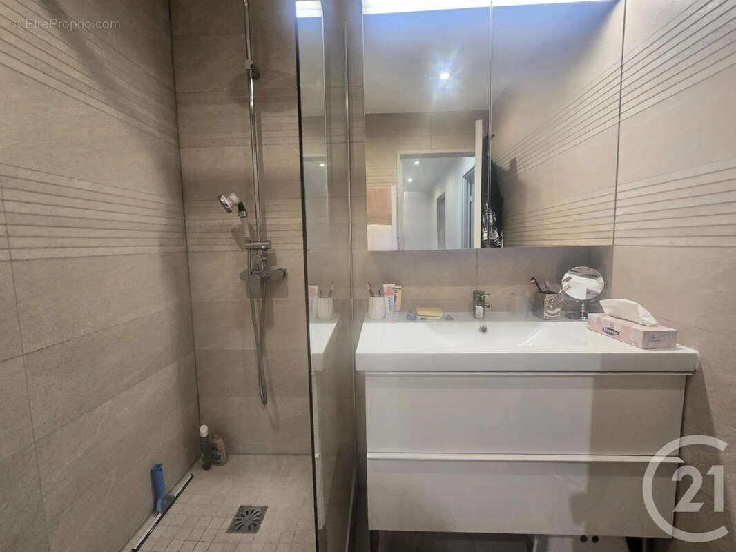 Appartement à SAINT-MAUR-DES-FOSSES