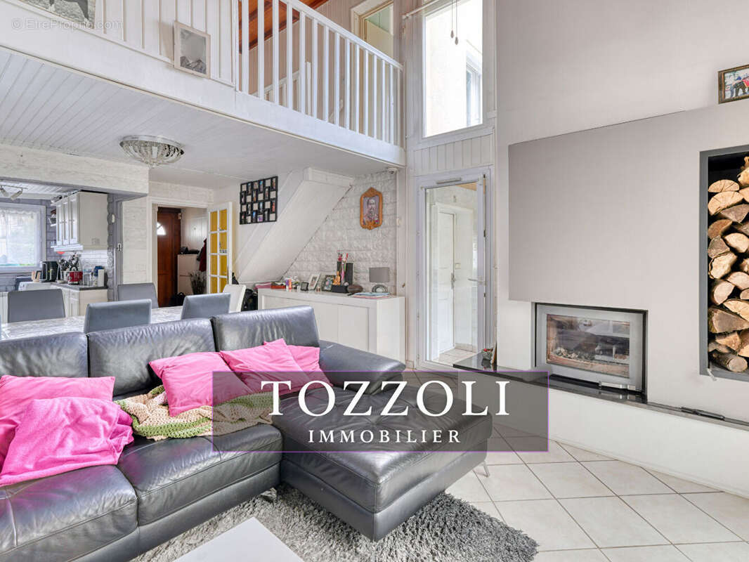 Maison à VILLEFONTAINE