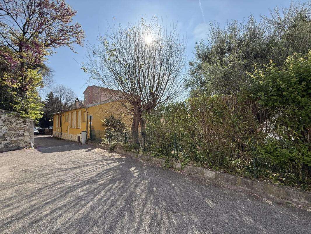 Nice Cimiez : Propriété de 435m² comprenant 6 appartements - photo 16