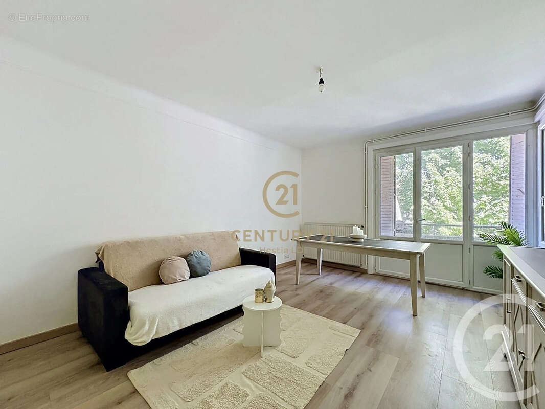 Appartement à GIVORS