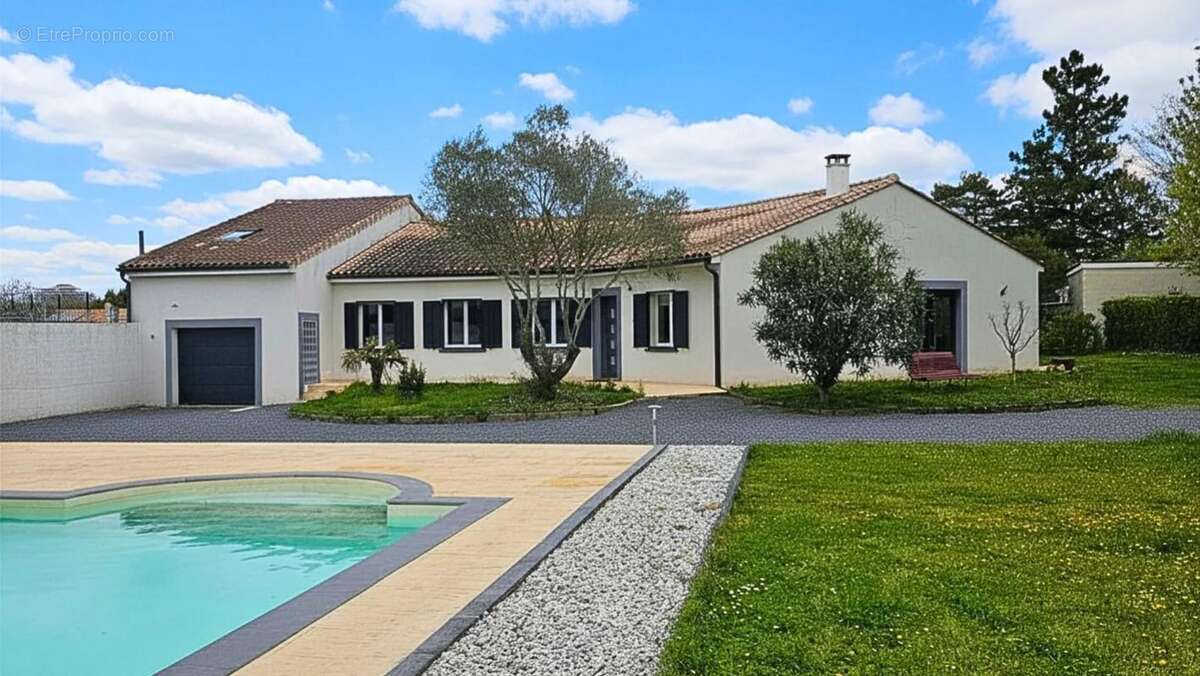 Maison à SAINT-ANDRE-DE-CUBZAC