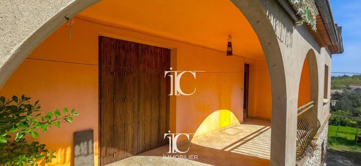 Maison à SAINT-PAUL-LE-JEUNE