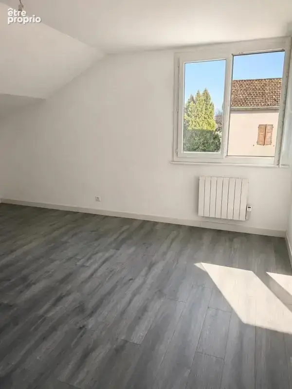 Maison de 8 pièces de 182 m² à Challonges DPE C - photo 27