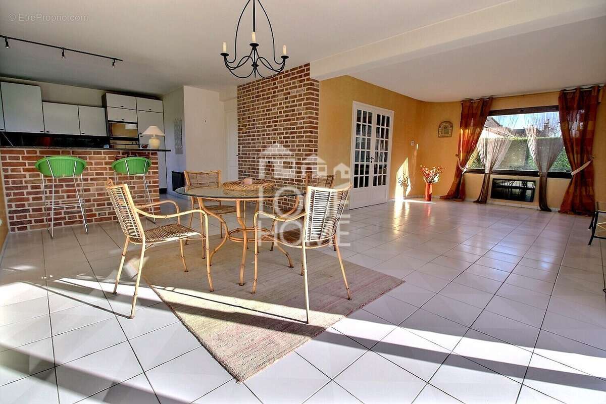 Maison à LYS-LEZ-LANNOY