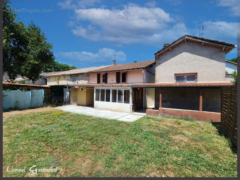 Maison à vendre 4 chambres avec jardin, parking sur la commune de Pineuilh proche de Sainte Foy la Grande (33) - photo 17