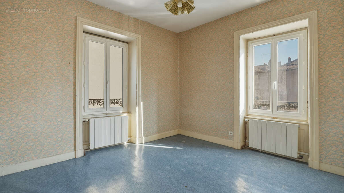 Appartement à VIC-LE-COMTE