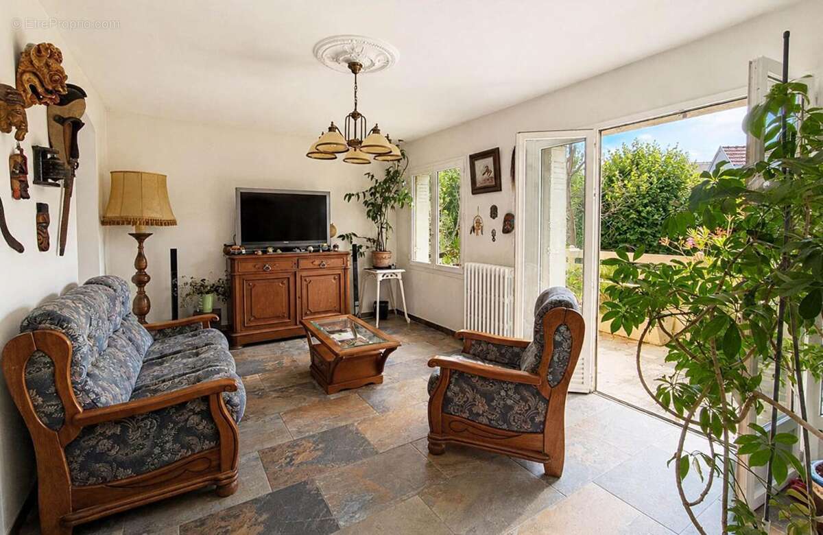 Maison à LE PERREUX-SUR-MARNE