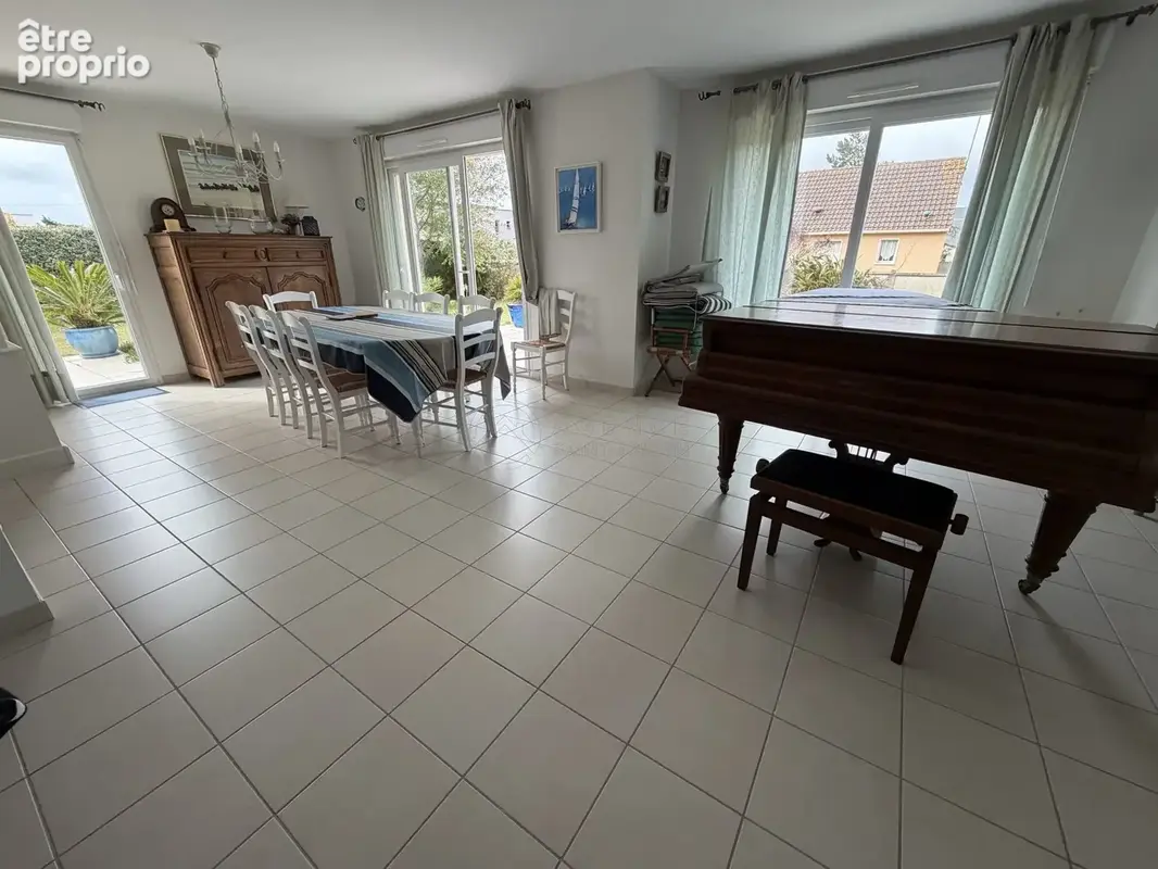 Maison 7 pièces 164 m² à vendre à Denneville (50580) - photo 4