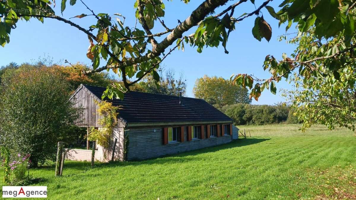 Maison à SAINT-DENIS-D&#039;AUTHOU