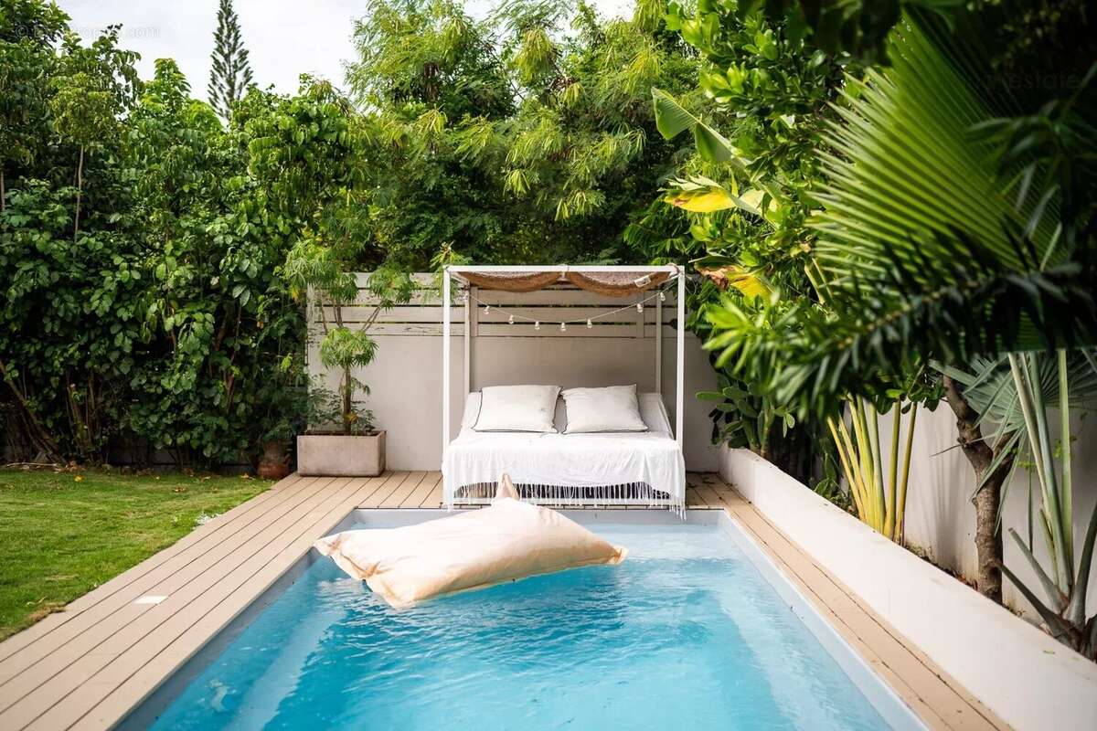 Guadeloupe - villa meublee - 8 pieces - photo 3