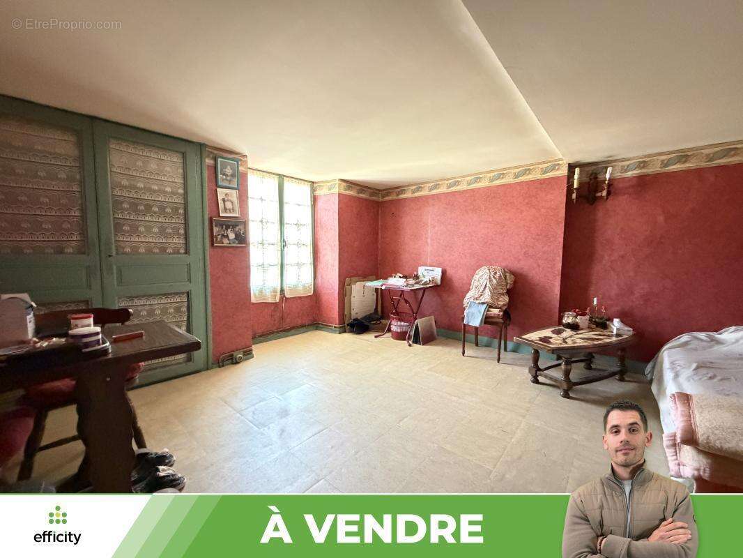 Appartement 15 pièces 310 m² à vendre à Usson-Du-Poitou (86350) - photo 11
