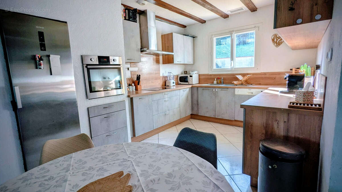 cuisine - Maison à SAINT-PIERRE-DE-CLAIRAC