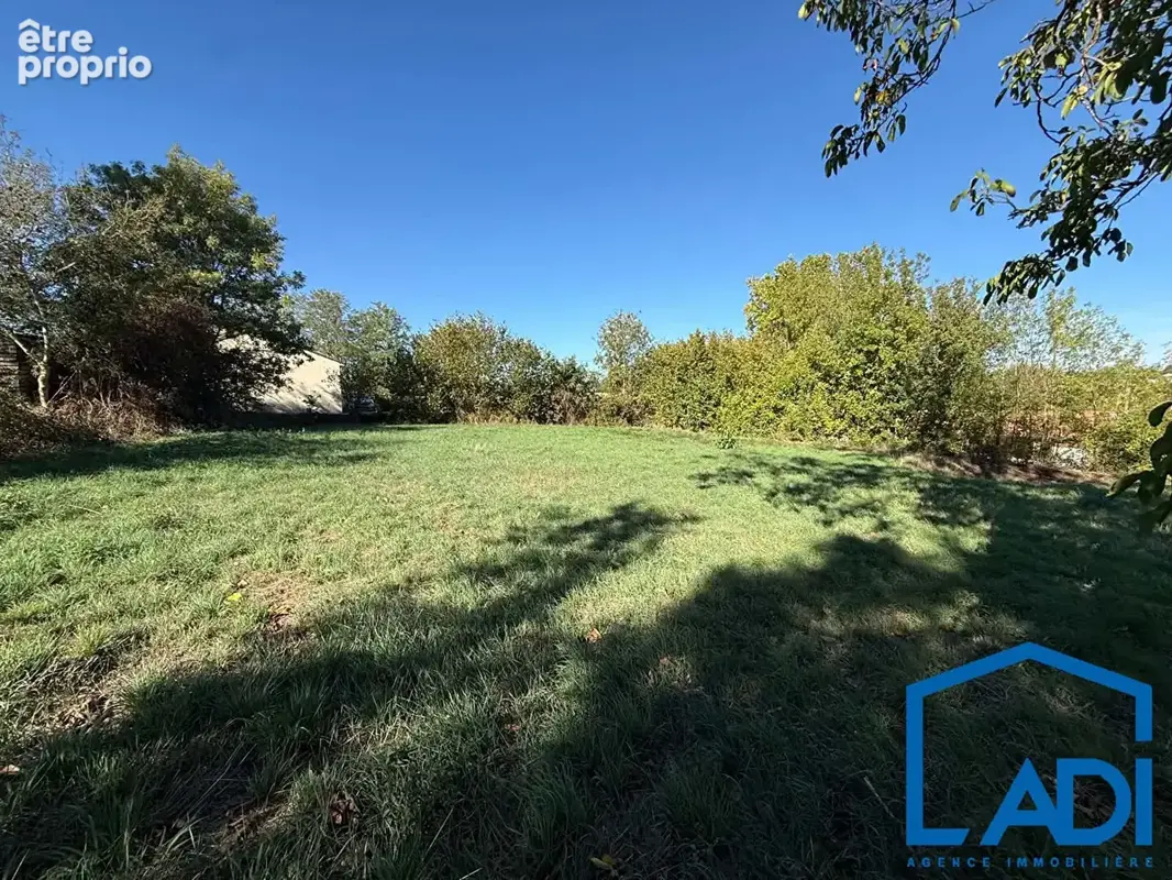 Photo Terrain à Azay-Le-Brule au prix de 18 200€
