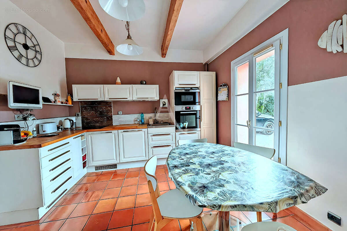 Maison à CARQUEIRANNE