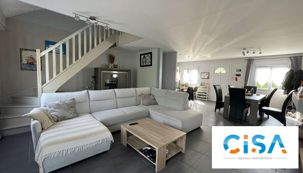 Maison à SAINT-LEU-D&#039;ESSERENT