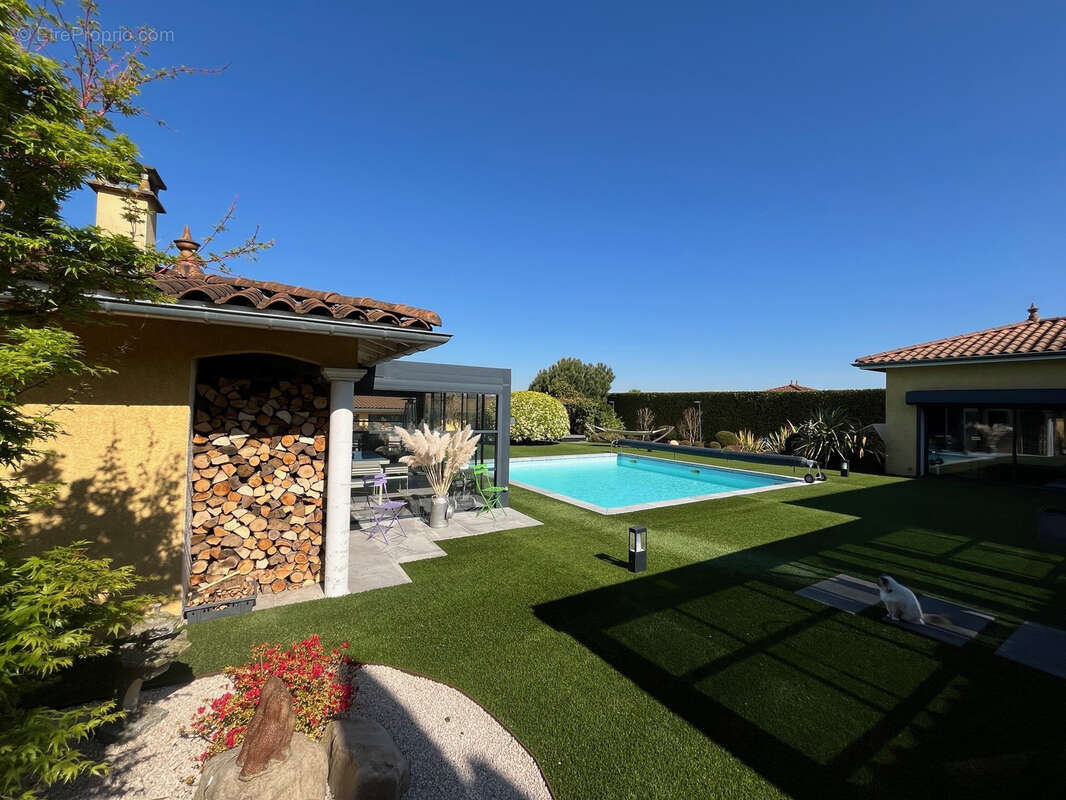 Maison à MONTMERLE-SUR-SAONE