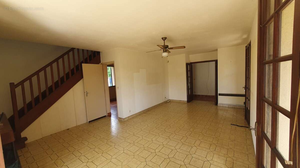 Maison 90 m² à Saint-Seurin-De-Prats  - photo 5