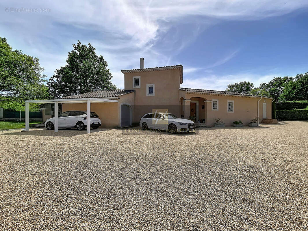 Maison à MALEMORT-DU-COMTAT